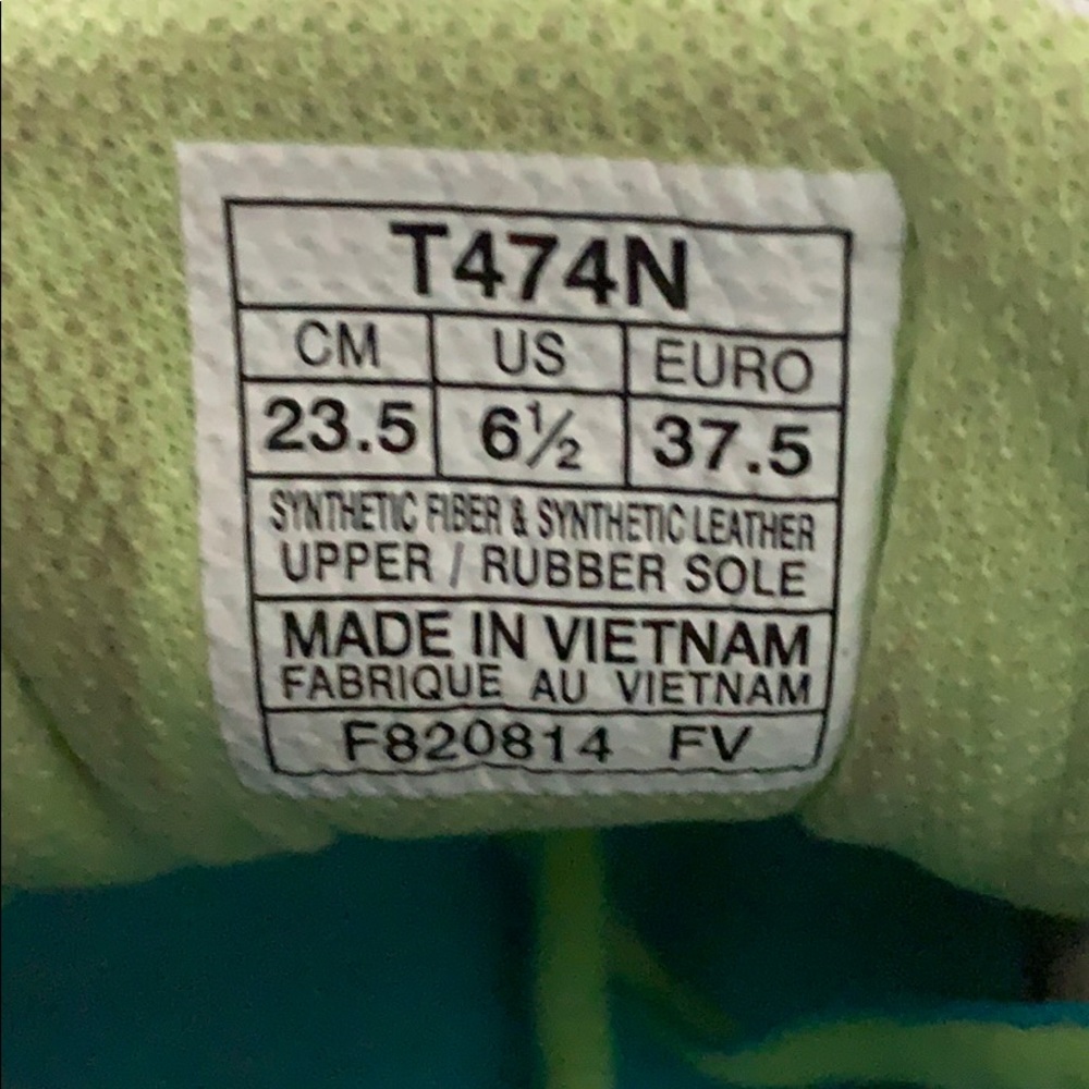 ASICS - Picture 5 of 5